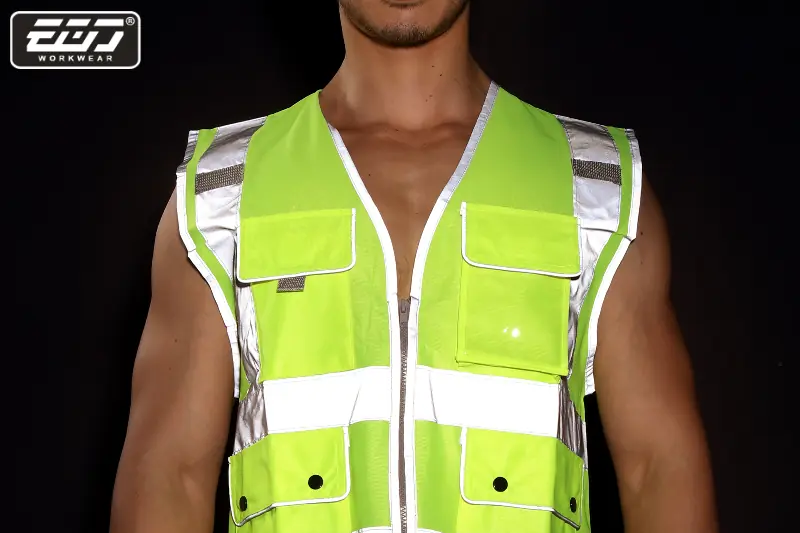 桃園中壢工作服推薦！衣哥日式反光系列，高品質反光襯衫與專業工程背心，守護夜間安全