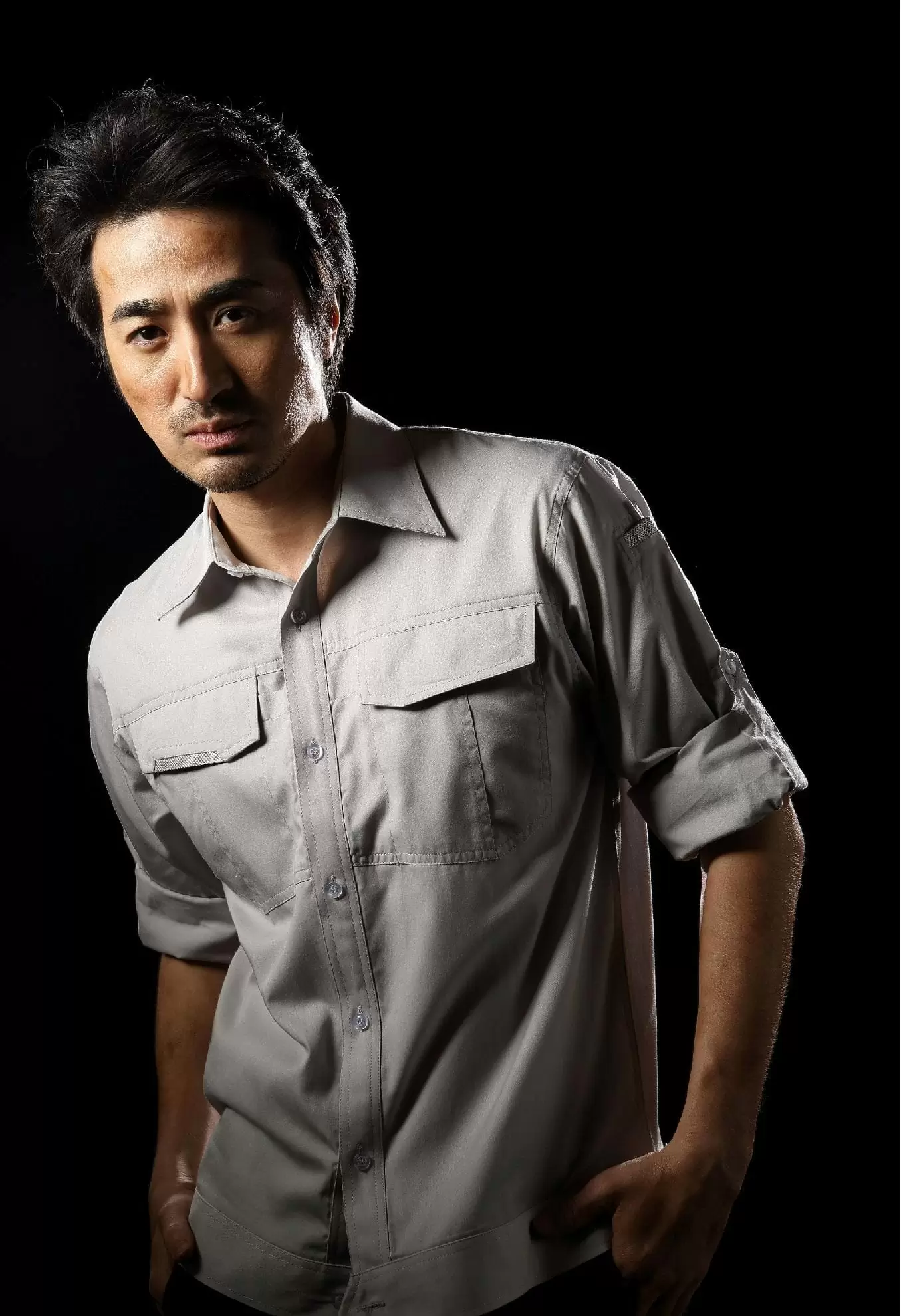 日式反光短袖襯衫-卡其色 日式反光短袖襯衫-卡其色